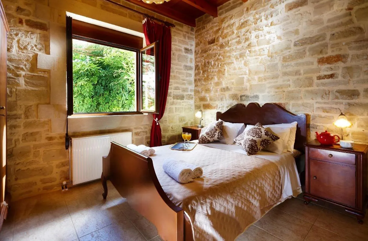 Discrete Villa Loutra Rethymno