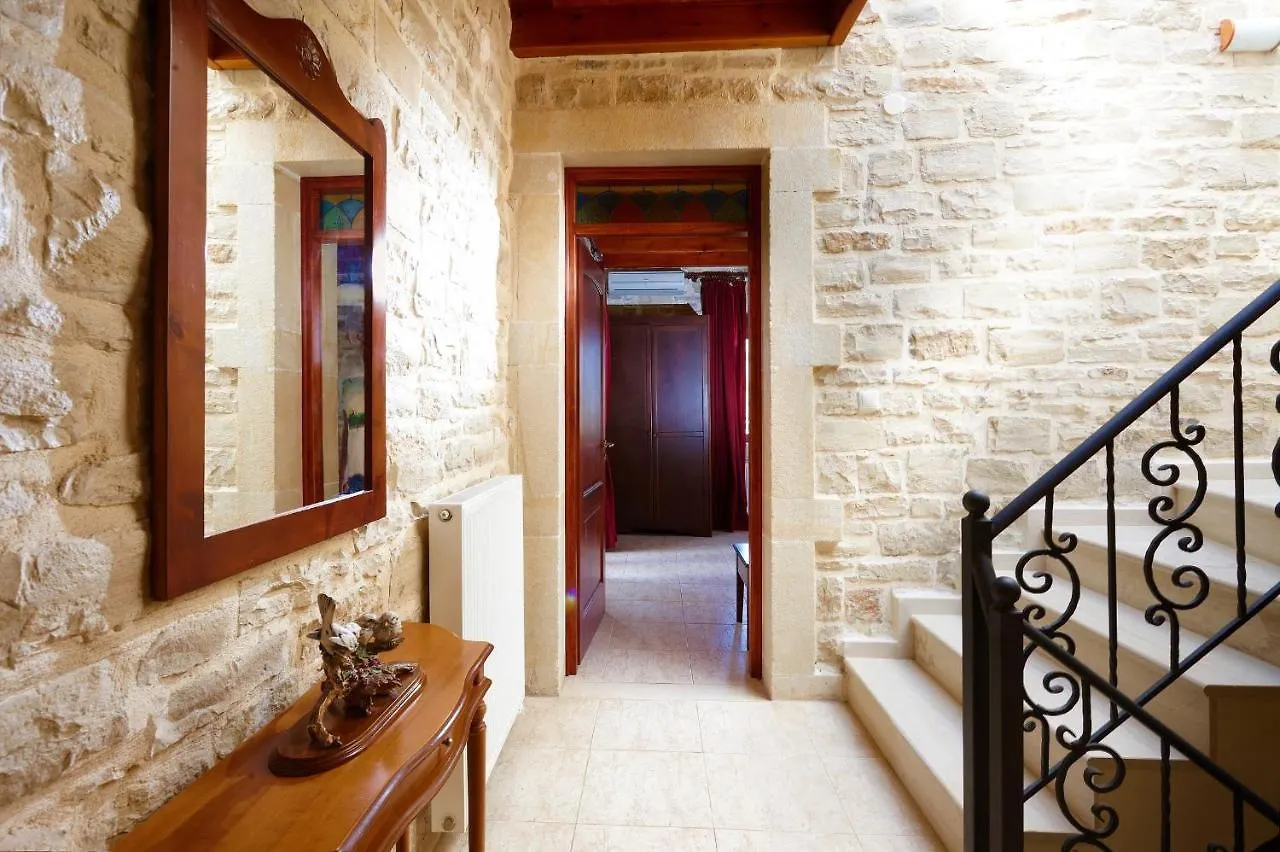 Discrete Villa Loutra Rethymno